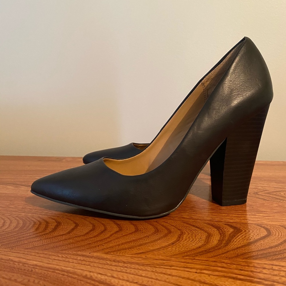 Black heel / pump